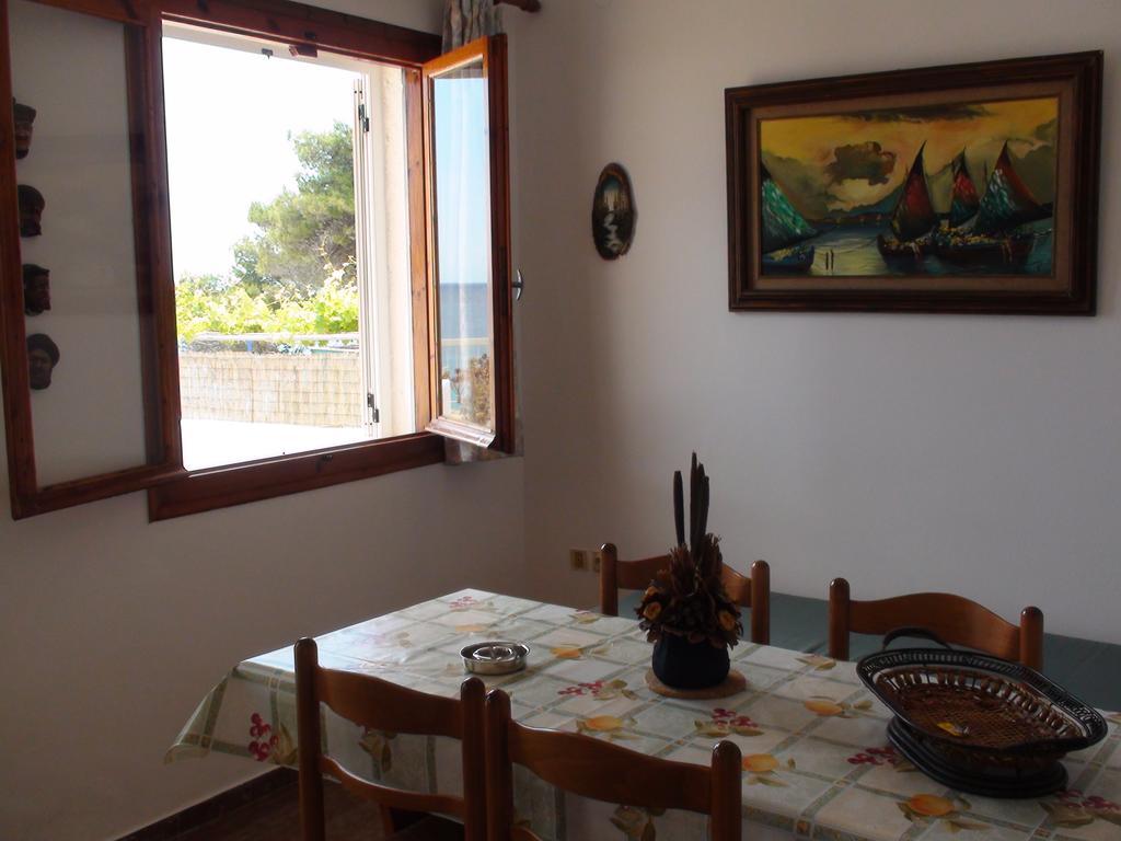 Constantinos Apartments Ласси Экстерьер фото